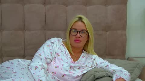 Maria online show from March 8, 2:15 am