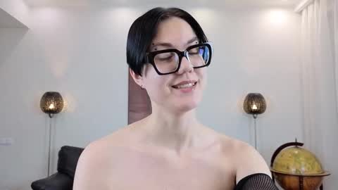 Marie Fitch online show from February 26, 1:09 am