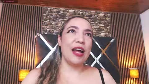 marie_hss online show from May 6, 8:04 pm