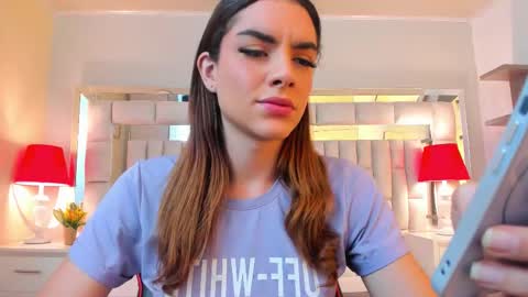 mariiahneedles online show from November 17, 9:50 pm