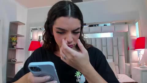 mariiahneedles online show from November 4, 9:16 pm