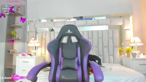 mariiahneedles online show from April 16, 4:23 am