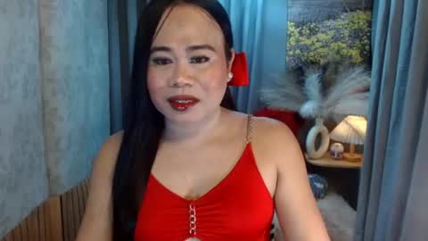 LEAH online show from June 22, 4:47 pm