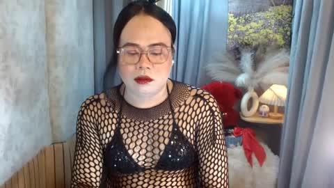 LEAH online show from July 4, 6:11 pm