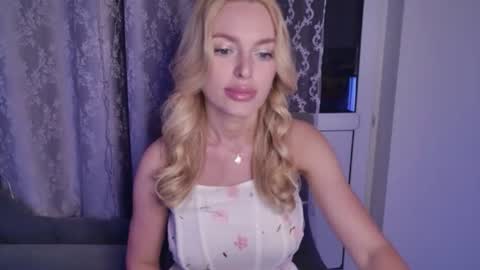 mariwell online show from June 24, 7:32 pm