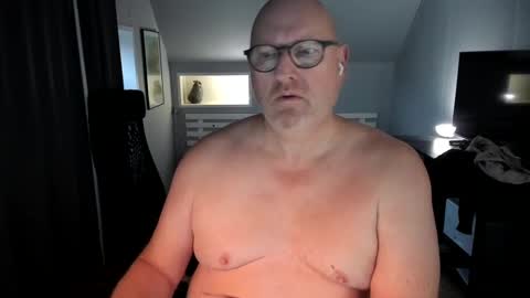 Mark online show from December 23, 1:24 pm