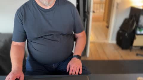 Mark online show from October 16, 1:11 pm