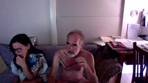 mark_and_lola online show from January 10, 1:11 am