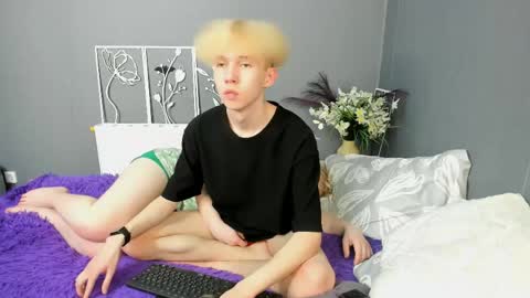 mark_brain online show from April 2, 1:51 pm