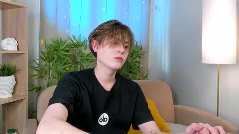 mark_ian_ online show from April 23, 2:30 pm