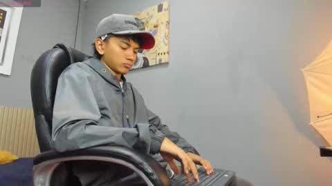 markbowie online show from February 10, 1:03 pm