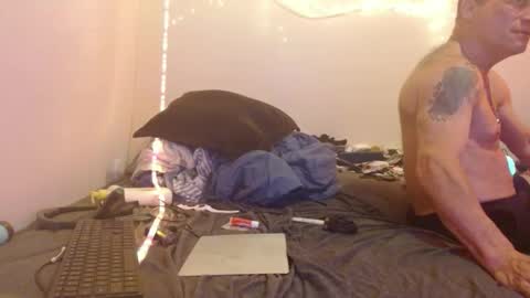 markymark101825061 online show from January 28, 9:51 am