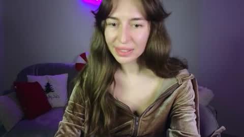 Mary online show from December 21, 7:20 pm