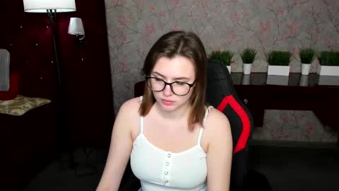 Marrie online show from March 12, 1:30 pm