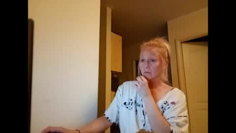 MaryGoRound online show from July 9, 10:36 pm