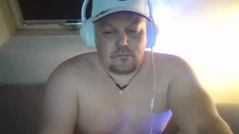 mars0481 online show from March 19, 4:12 pm