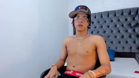 MARSHALL online show from December 4, 1:44 pm