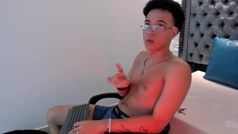 MARSHALL online show from November 27, 1:41 pm