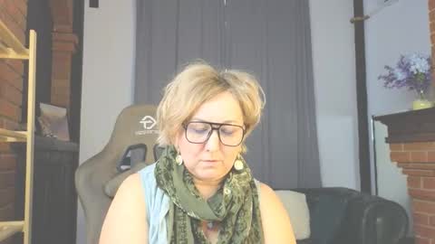 marta_wils online show from December 4, 6:46 am