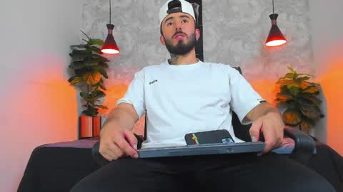 Martin Foster online show from April 10, 6:52 am