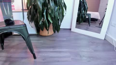 martina rizzi online show from October 1, 6:01 am