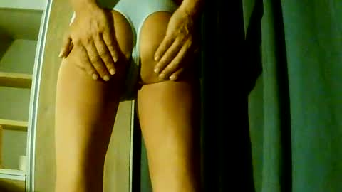 Play with me I obey I promise  online show from June 20, 7:42 pm