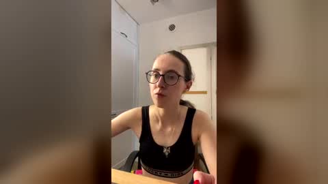 martiniselena online show from July 15, 5:56 am