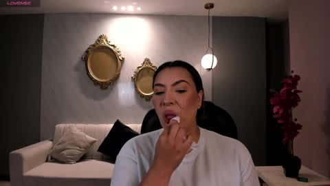 Martinna Bonnet online show from February 23, 11:22 am