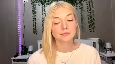 Lisa online show from January 10, 5:40 pm