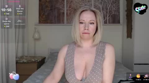 Snapshot of mary__linn chatting on February 10, 2:48 pm Mary linn online show from February 10, 2:48 pm