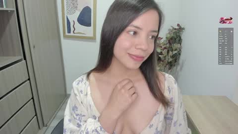 Snapshot of mary_mae chatting on January 18, 12:35 am Girl of your dreams  online show from January 18, 12:35 am
