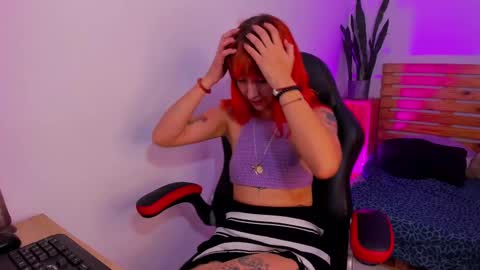 Snapshot of mary_magic chatting on February 13, 7:03 am mary_magic online show from February 13, 7:03 am