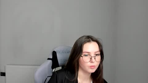 Alice online show from May 18, 11:27 am