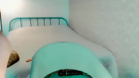 Anna online show from May 17, 4:32 am
