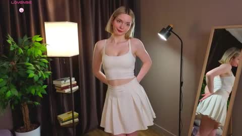 Mary online show from April 4, 1:56 am