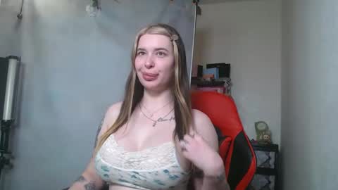 maryh0tlove online show from May 14, 9:51 am