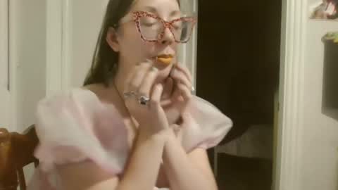 maryjaneflowers online show from December 25, 9:45 am