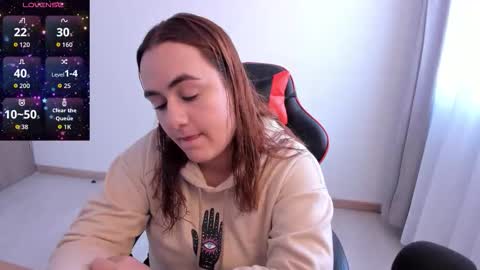 Dulce Maria online show from February 4, 4:44 pm