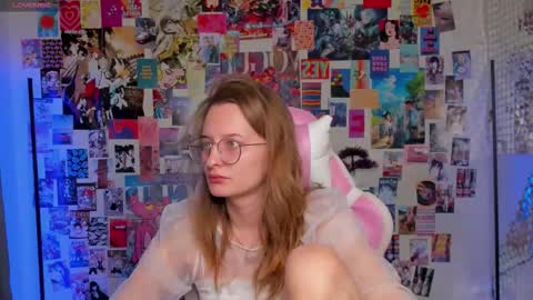 Snapshot of maryyy_may chatting on October 24, 11:11 am maryyy_may online show from October 24, 11:11 am