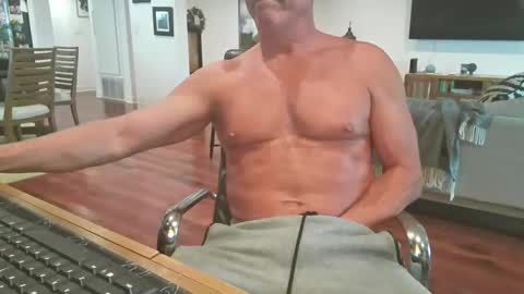 Snapshot of mascmuscle49 chatting on December 27, 7:14 pm mascmuscle49 online show from December 27, 7:14 pm