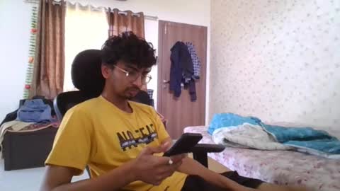 Mask Boy online show from October 4, 4:43 am