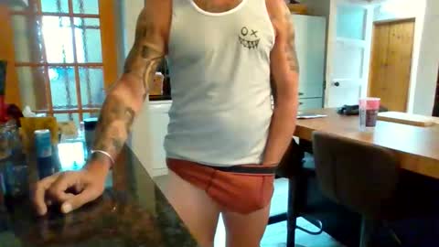 Masked Masturbation Couple online show from October 11, 10:31 am