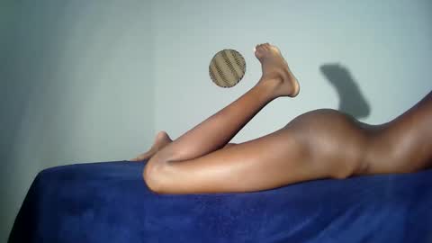 masked_shy_girl online show from December 4, 10:42 pm