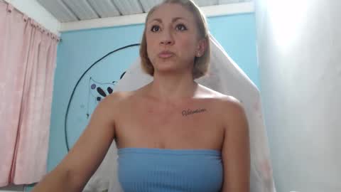 massiel ferreti online show from December 5, 11:02 pm