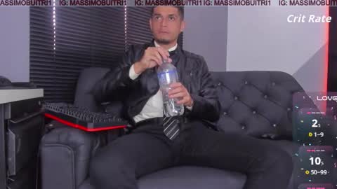 I am Massimo online show from November 28, 3:19 pm