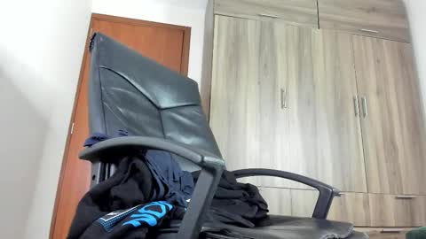 steven  online show from November 27, 12:07 am