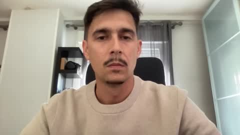 Snapshot of matahavi chatting on October 16, 2:06 pm Aaron online show from October 16, 2:06 pm