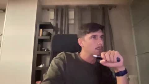 Aaron online show from November 2, 9:26 pm