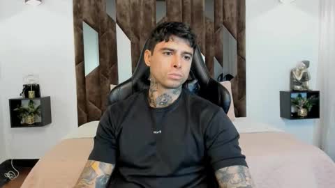 mateo_dilucajs1 online show from September 29, 9:03 pm