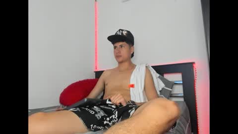 mateo_escobar online show from October 26, 8:26 am